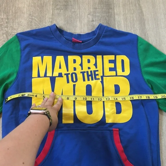 Married to the Mob Crewneck Sz Large - Picture 4 of 5